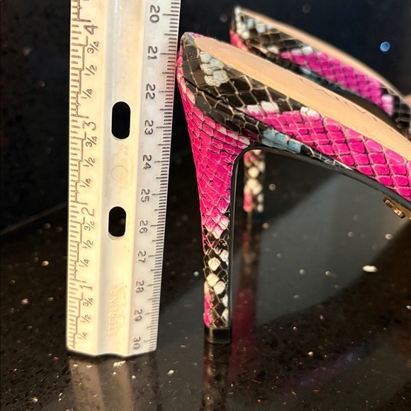 *Carvela Pink Turquoise Black Leather Snakeskin Stiletto Open Toe Heels Slides - Picture 8 of 9